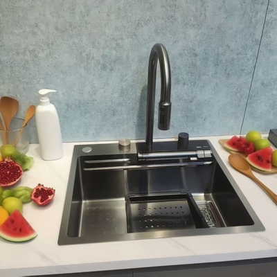 Υπόγεια νεροχύτη από ανοξείδωτο χάλυβα με αποχέτευση