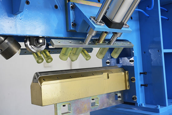 2.3KW 30MPa 0.5-1.0MPa Μηχανή Νεροχύτη Κουζίνας με Έλεγχο PLC για Συγκόλληση και Πρέσα Γωνιών Υψηλής Ακρίβειας