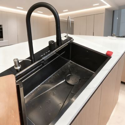 Νεροχύτης κουζίνας από ανοξείδωτο χάλυβα 800mm με διπλή γούρνα, βουρτσισμένο φινίρισμα, επιθέματα απόσβεσης ήχου και οπή αποστράγγισης στο πίσω μέρος